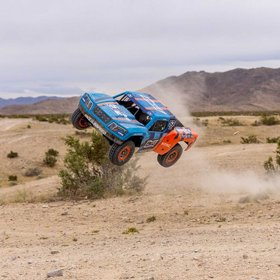 מכונית Losi 5IVE-TE 3.0 Electric 4WD Desert Truck RTR 1/5 מכונית Losi 5IVE-TE 3.0 Electric 4WD Desert Truck RTR 1/5